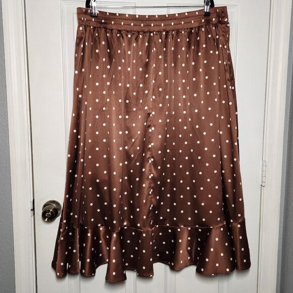 NWT – Torrid Stretch Satin Hi-Low Ruffle Skirt - Size: 3 (22W/24W) Price is FIRM - Picture 2 of 5